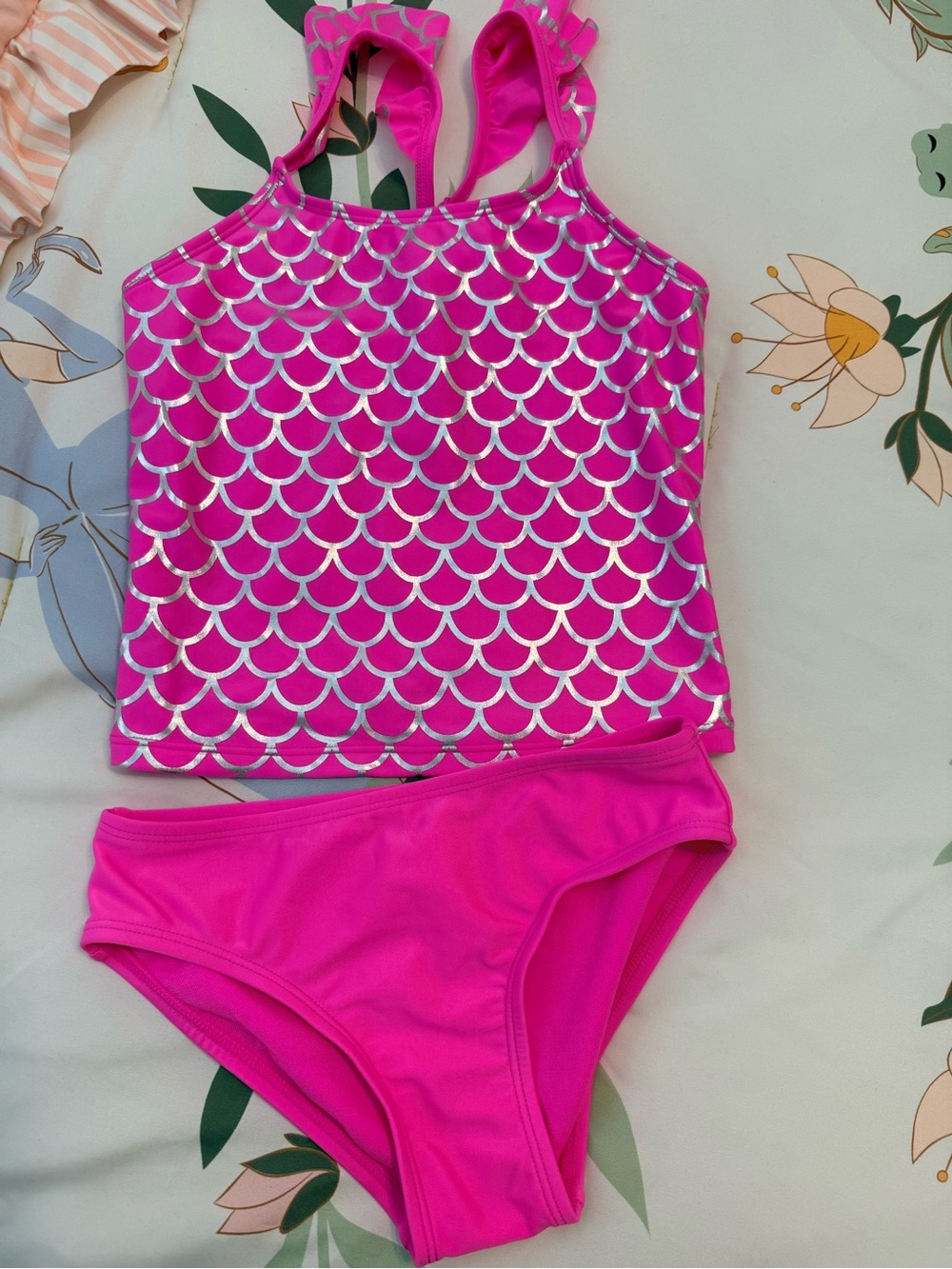 Cat & Jack size 6/7 Hot Pink Mermaid-Scale Tankini Set